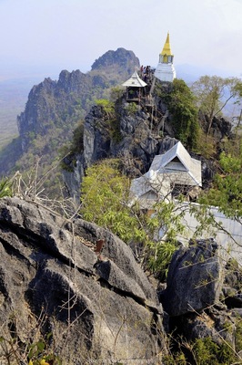 #Chalermprakiat #PuYak #Mountain #Temple
#Lampang #NorthThailand #Hiking #ThaiTemple #Thailand #Backpacking #TravelPhotography #TravelBlogger 
See you also on Instagram: ExploreWithSeba