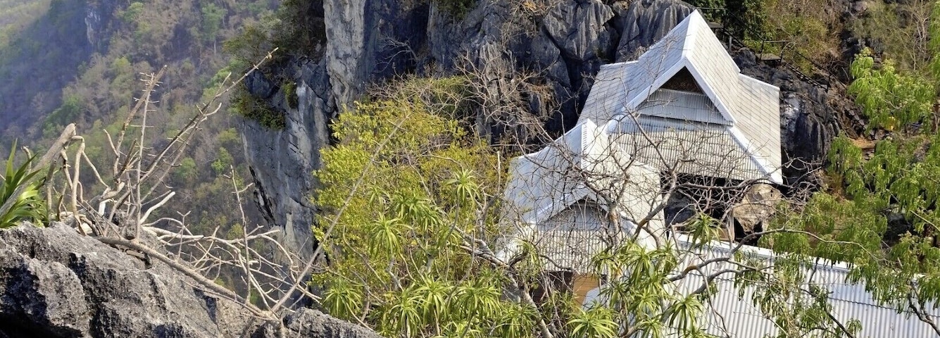 #Chalermprakiat #PuYak #Mountain #Temple
#Lampang #NorthThailand #Hiking #ThaiTemple #Thailand #Backpacking #TravelPhotography #TravelBlogger
See you also on Instagram: ExploreWithSeba