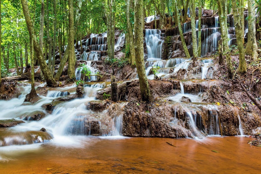 NIce waterfall hidden in jungle. Good spot for visit by motorbike from Mae Sot. Here is not many tourists, only few local people.
#pawai #waterfall #nature #thailand