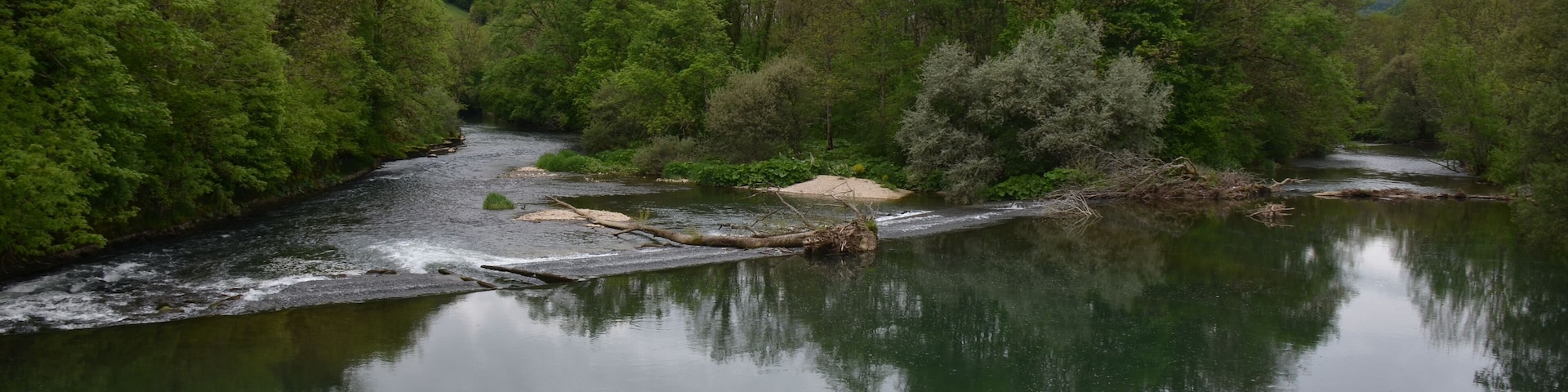 High waterlevels in the Loueriver near Montgesoye in springtime at 10 May 2014 gives good panoramas