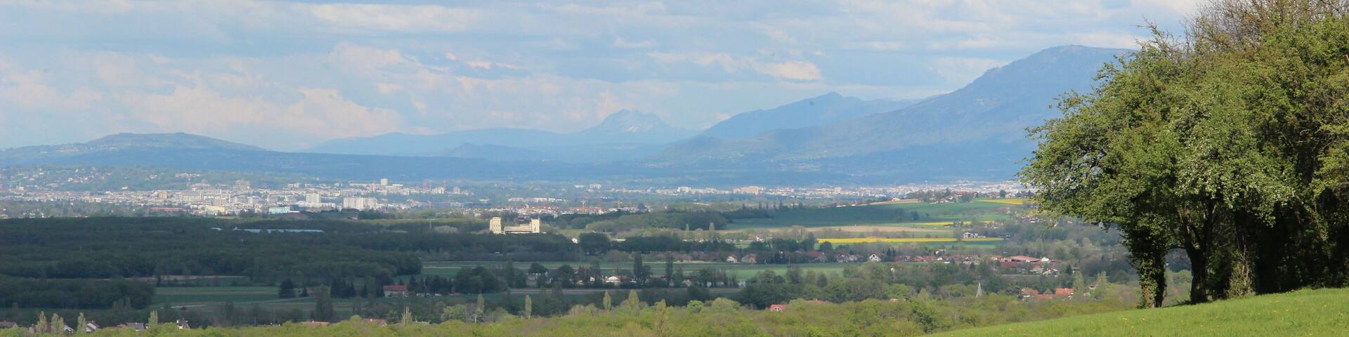 Scenic view on the Bassin Lémanique