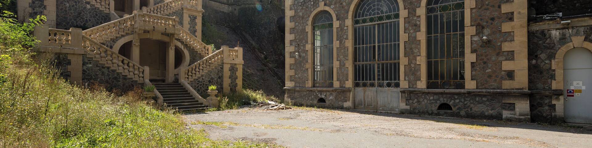 Français: Centrale hydroélectrique des Vernes à Livet et Gavet (France).