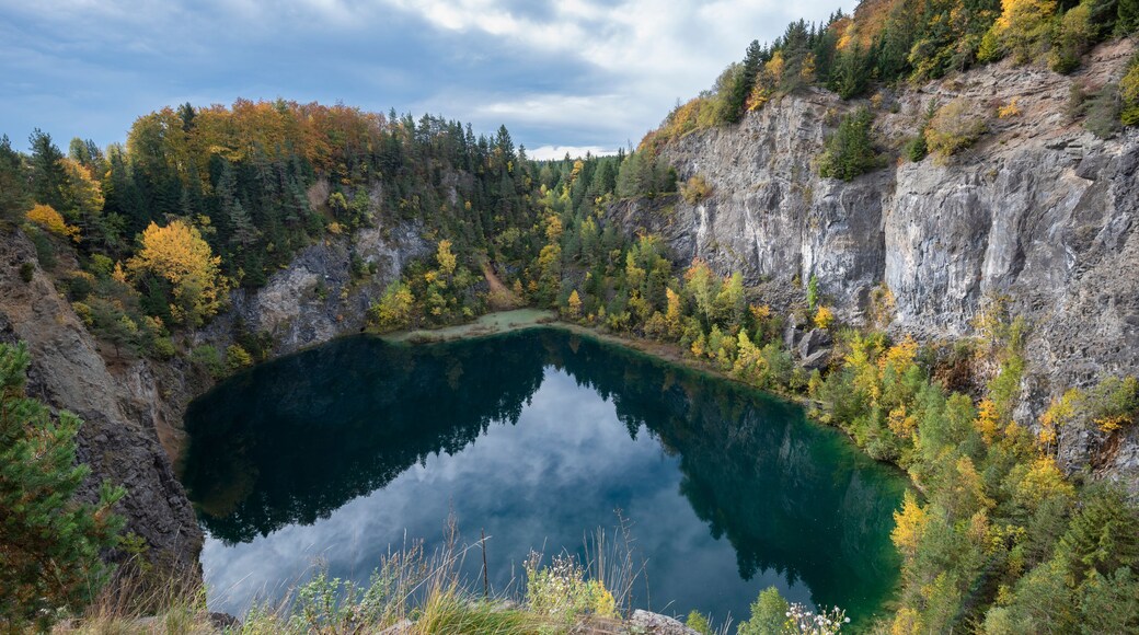 Germany, Baden-Wurttemberg, Tuttlingen district, northernmost Hegau volcano Howenegg near Immendingen, Crater lake