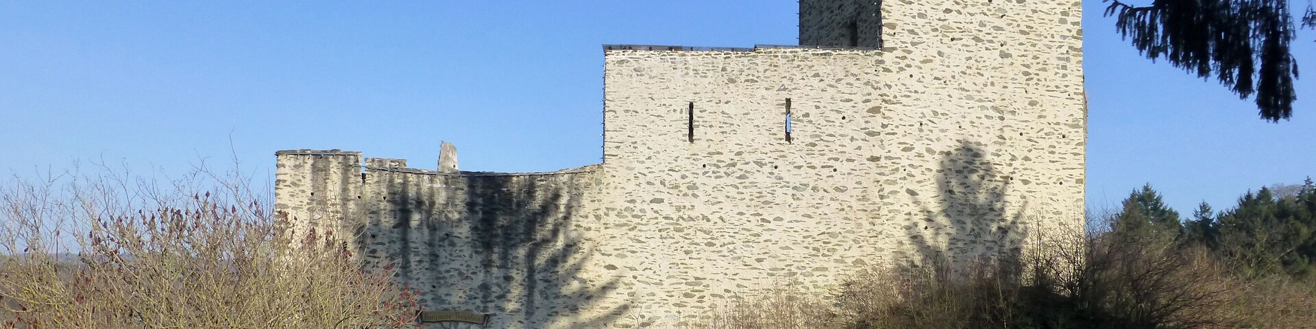 Burg Freienfels von der Zugangsseite