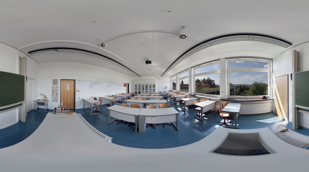 Der Physikraum I im Hauptgebäude des Gymnasium Andreanum. Kugelpanorama aus 8 Einzelaufnahmen.
