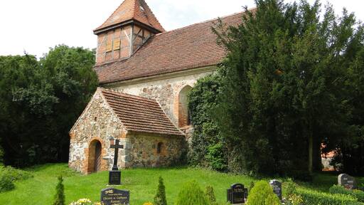 Church in Jatzke, district Mecklenburg-Strelitz, Mecklenburg-Vorpommern, Germany: Early Gothic building of Boulders; brick probably as late as 1772