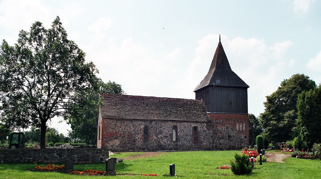 This is a photograph of an architectural monument. It is on the list of cultural monuments of Zirzow, no. 2
