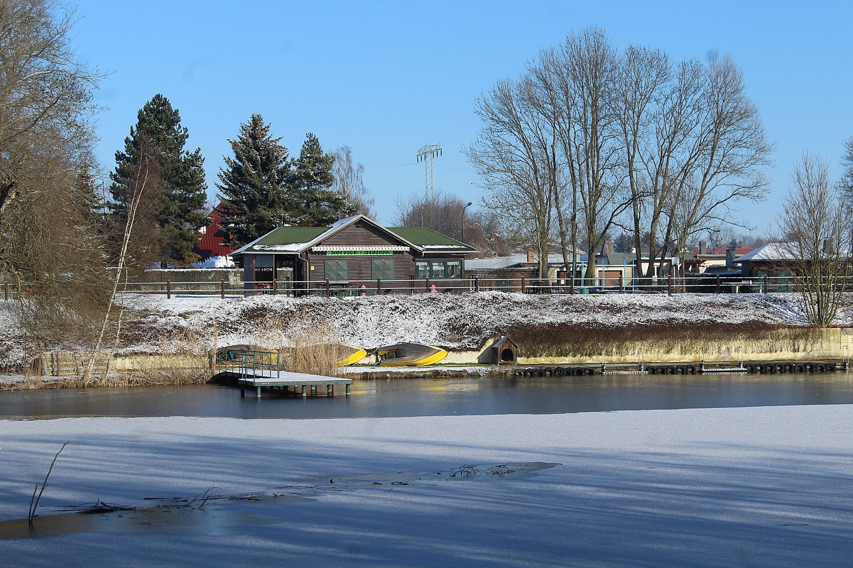 Helbra, Bad Anna, service station