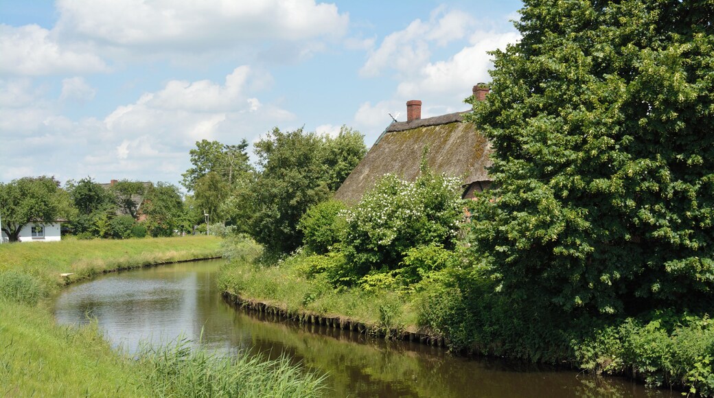 Die de:Bekau in de:Brekdorf