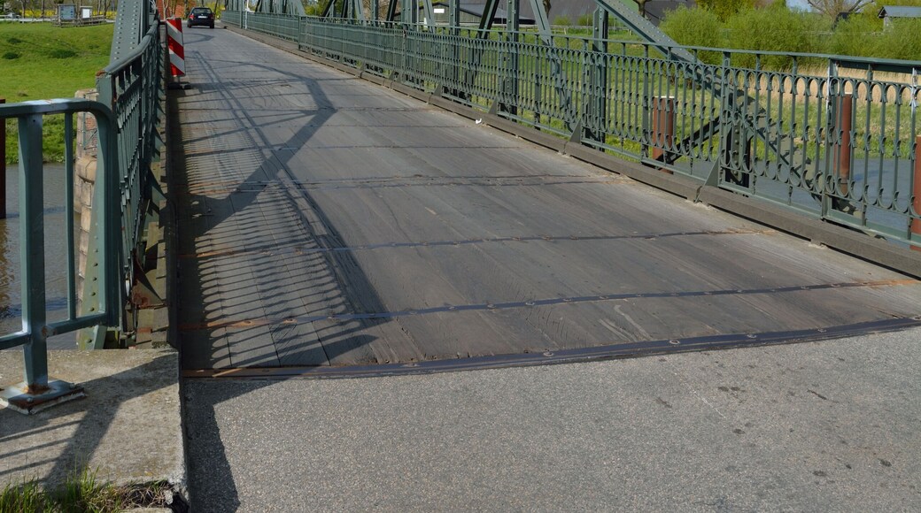 Impressionen der Klevendeicher Drehbrücke vom Mai 2015
