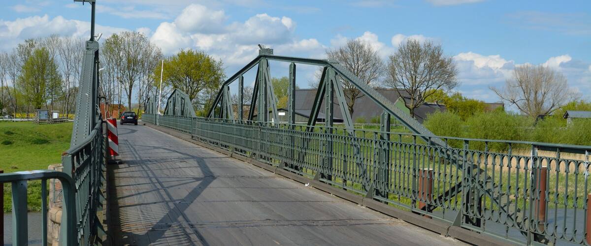 Impressionen der Klevendeicher Drehbrücke vom Mai 2015
