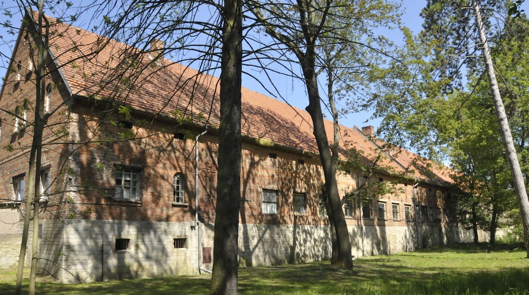 Schloss Eckstedt, Rückseite eines Wirtschaftsgebäudes