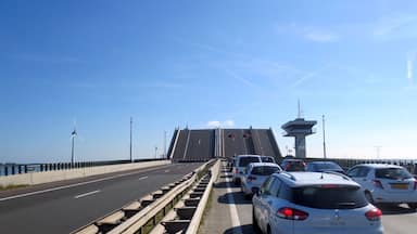 Opengaande Ketelbrug over het Ketelmeer (A6).
#architecture