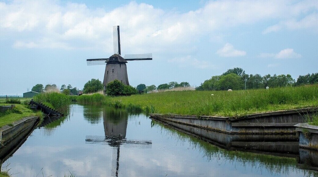 Windmill near Schermerhorn, Holland.