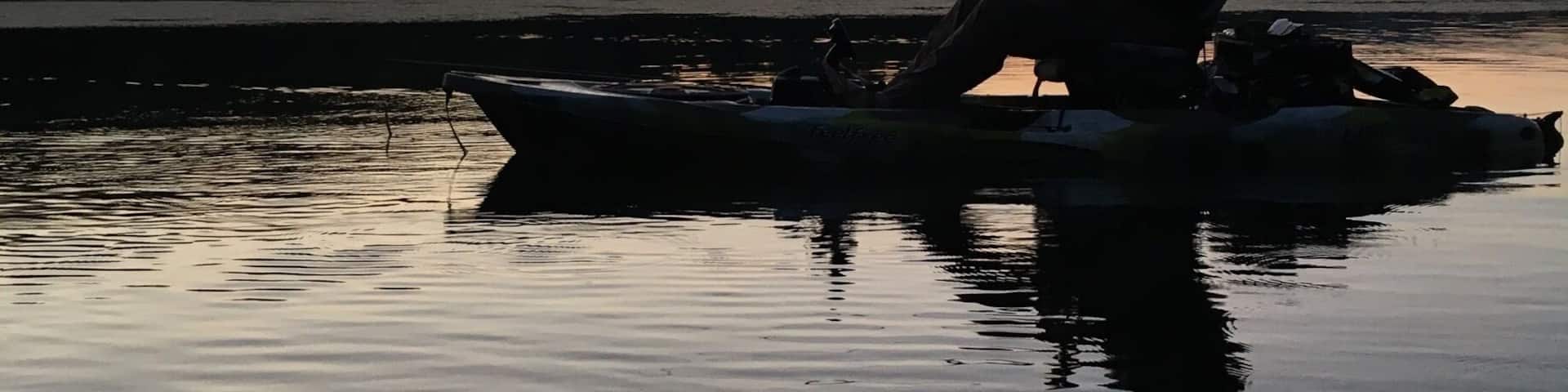 Secluded little getaway that's a great place to explore and do a little fishing! Caught my first bass!