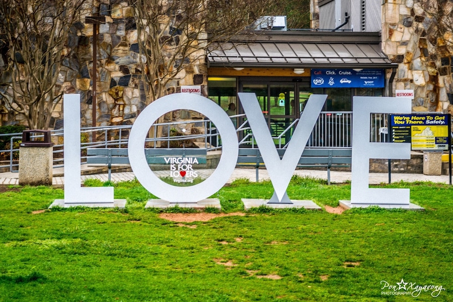 Love sign at the rest area