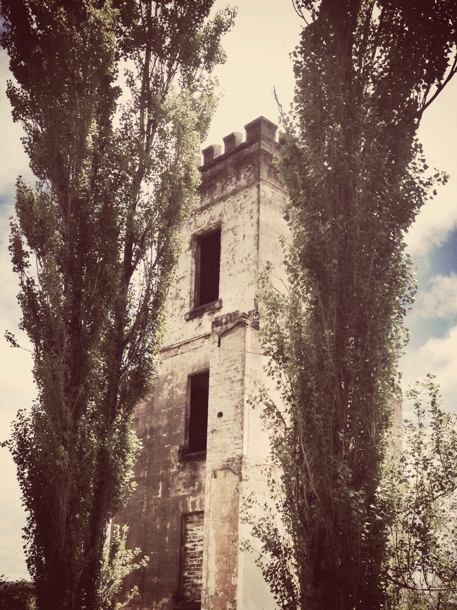 Old Tower in Lawson, Blue Mountains NSW, Australia.
#Abandoned 