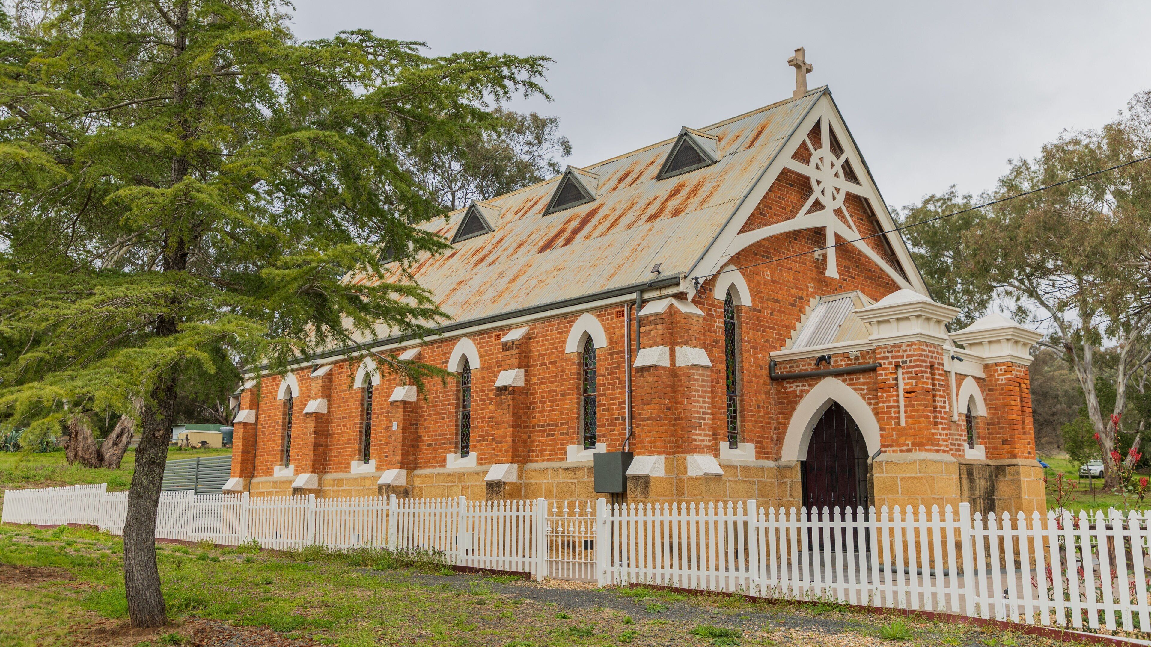Wallabadah which includes a church or cathedral