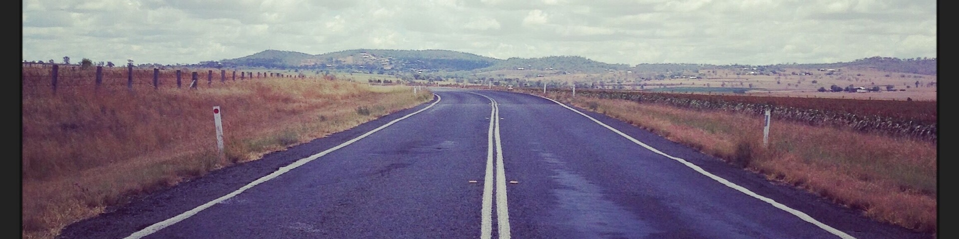 Road tripping in Australia heading to the sunflower farms on the Darling Downs, Queensland #OnTheRoad