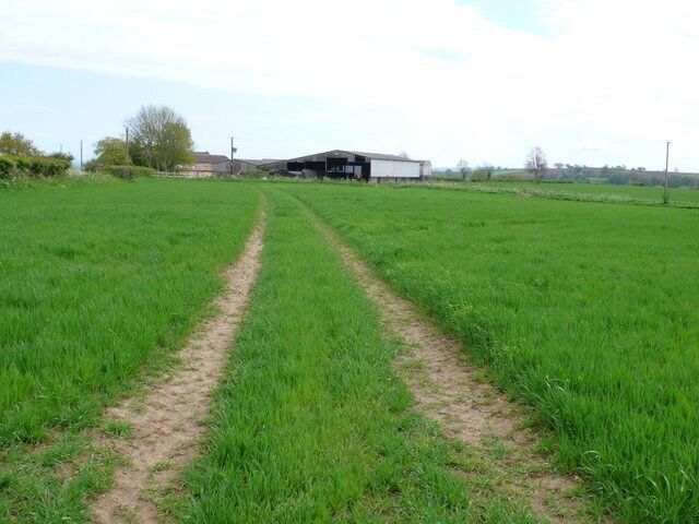 Barns at Pye Corner The barns at Pye Corner are in ST5014 although the main part of the farm is in the next square.