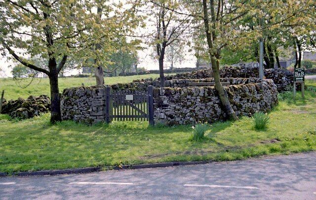 Grindon Pinfold Stray animals were put in here. It was restored by the village as a Millennium project.