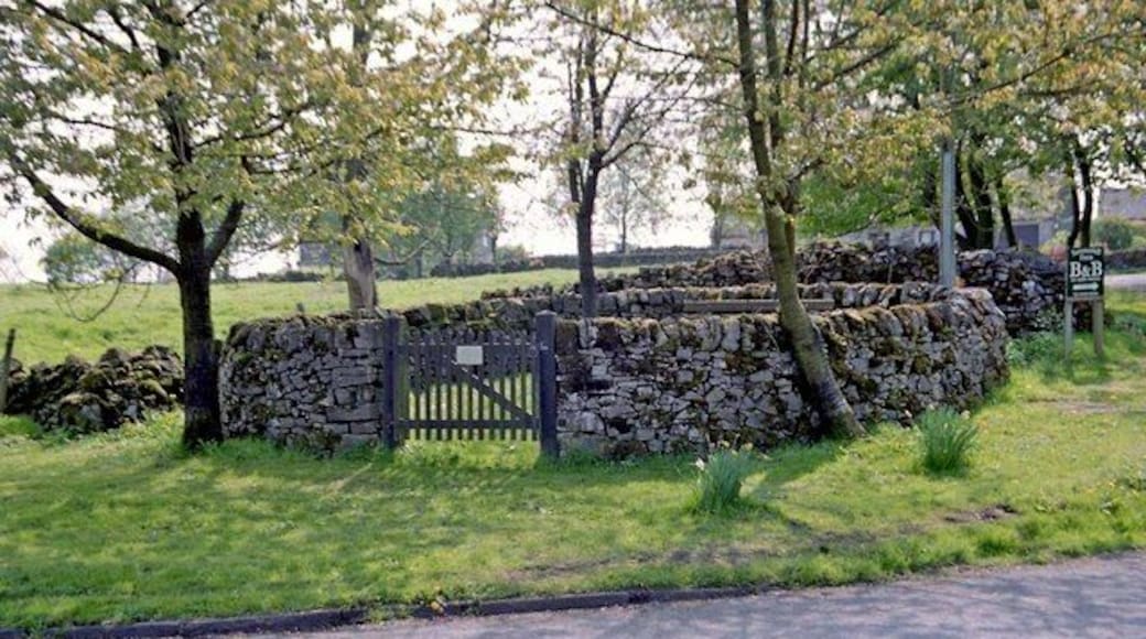 Grindon Pinfold Stray animals were put in here. It was restored by the village as a Millennium project.