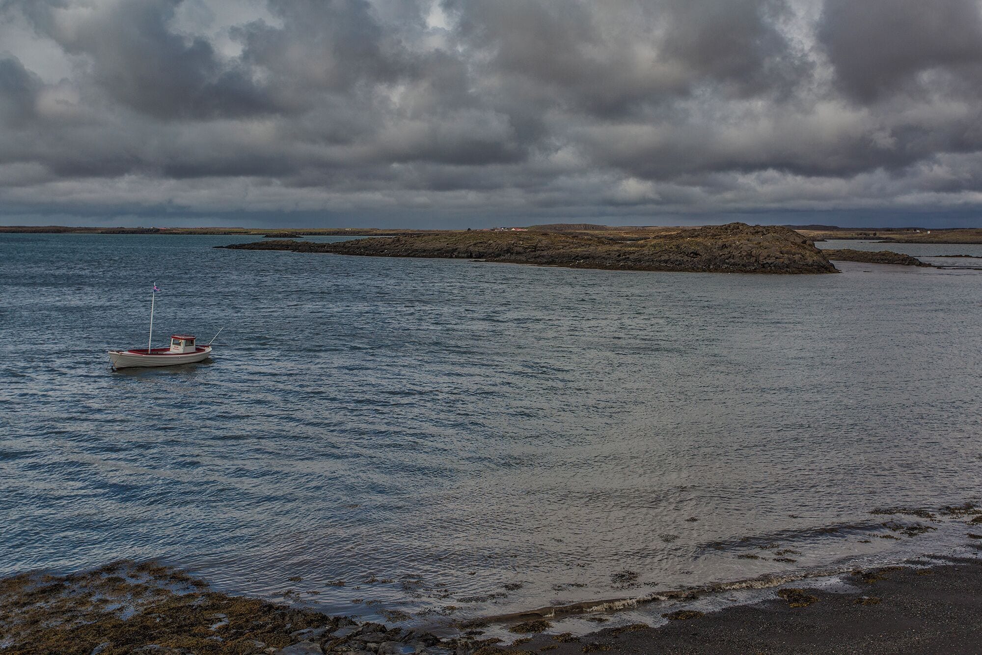 The water is so blue. Just a perfect view. 