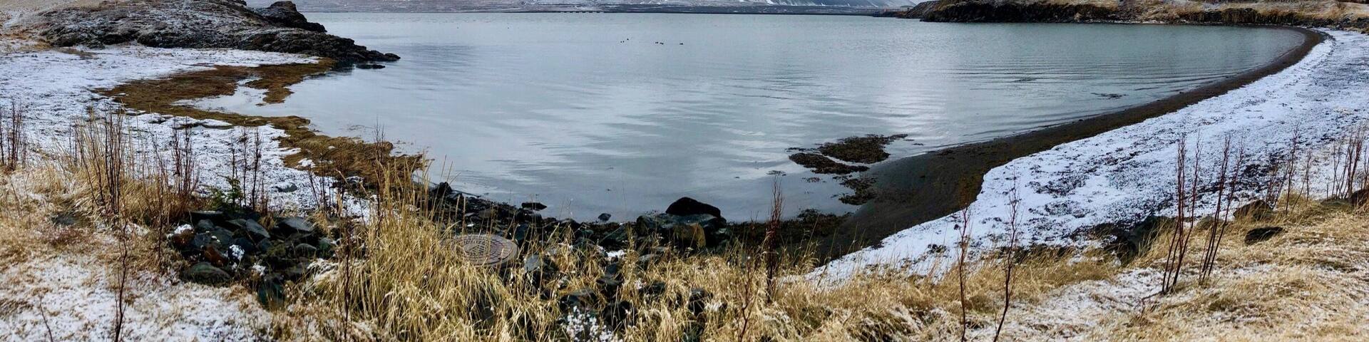 We decided to stop a moment during our day trip.
On the low side of the road, you can stop with your car.
Really beautiful view