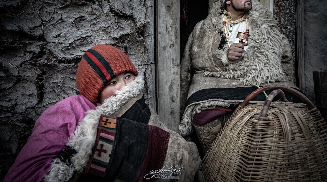 Tibetan Herdsmen 藏族牧民 II 阿砚藏族羌族自治州