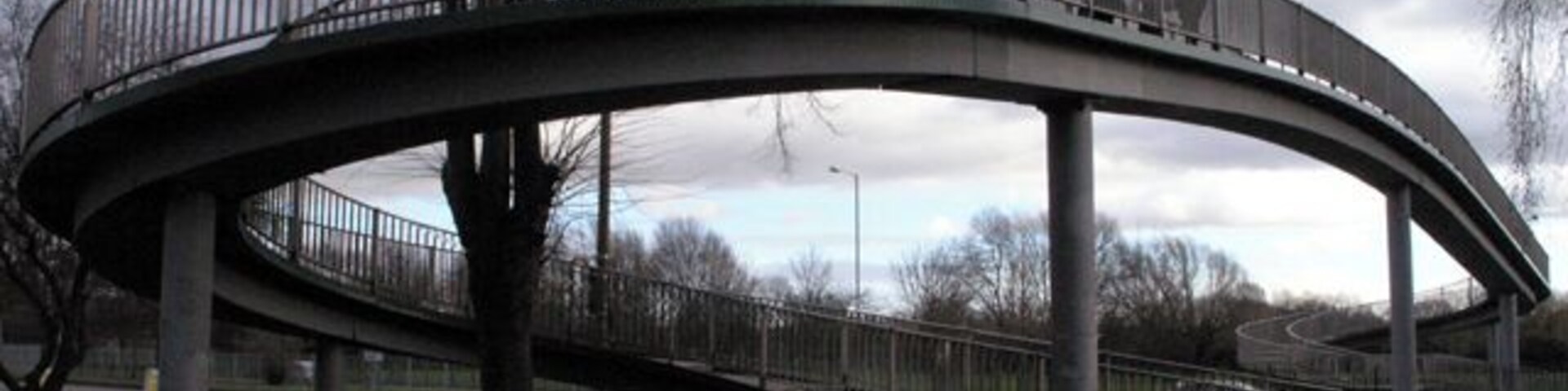 Chilwell footbridge (3) Showing the whole of the bridge looking toward the Chilwell School Campus