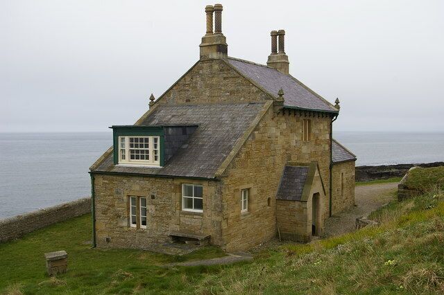 The Bathing House, near Howick The Bathing House, near Sea Houses was built as a cottage in the 18th century and altered in or around 1840. It was used by the Grey family of Howick Hall as a changing room. Steps were cut into rocks leading from the house to a quarried out rock pool. The house can now be let as holiday accommodation.