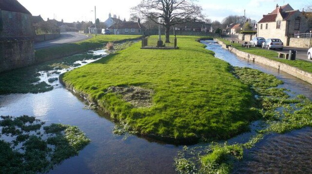 Nether Langwith - Stream between Main Road and Queen's Walk