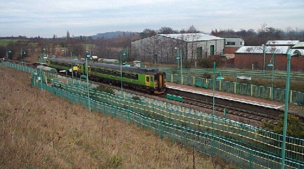 Langwith-Whaley Thorns railway station