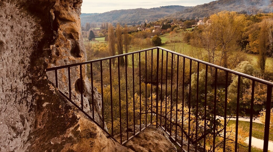 Lieu surprenant , maison qui vaut le coup d être visité :)