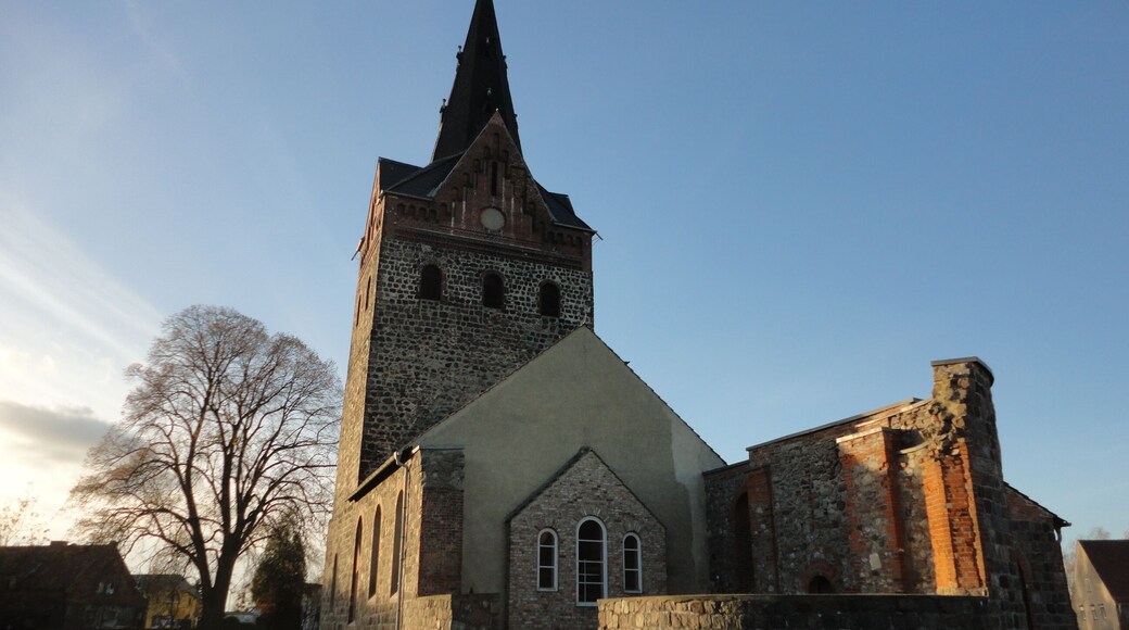 This is a picture of the Brandenburger Baudenkmal (cultural heritage monument) with the ID