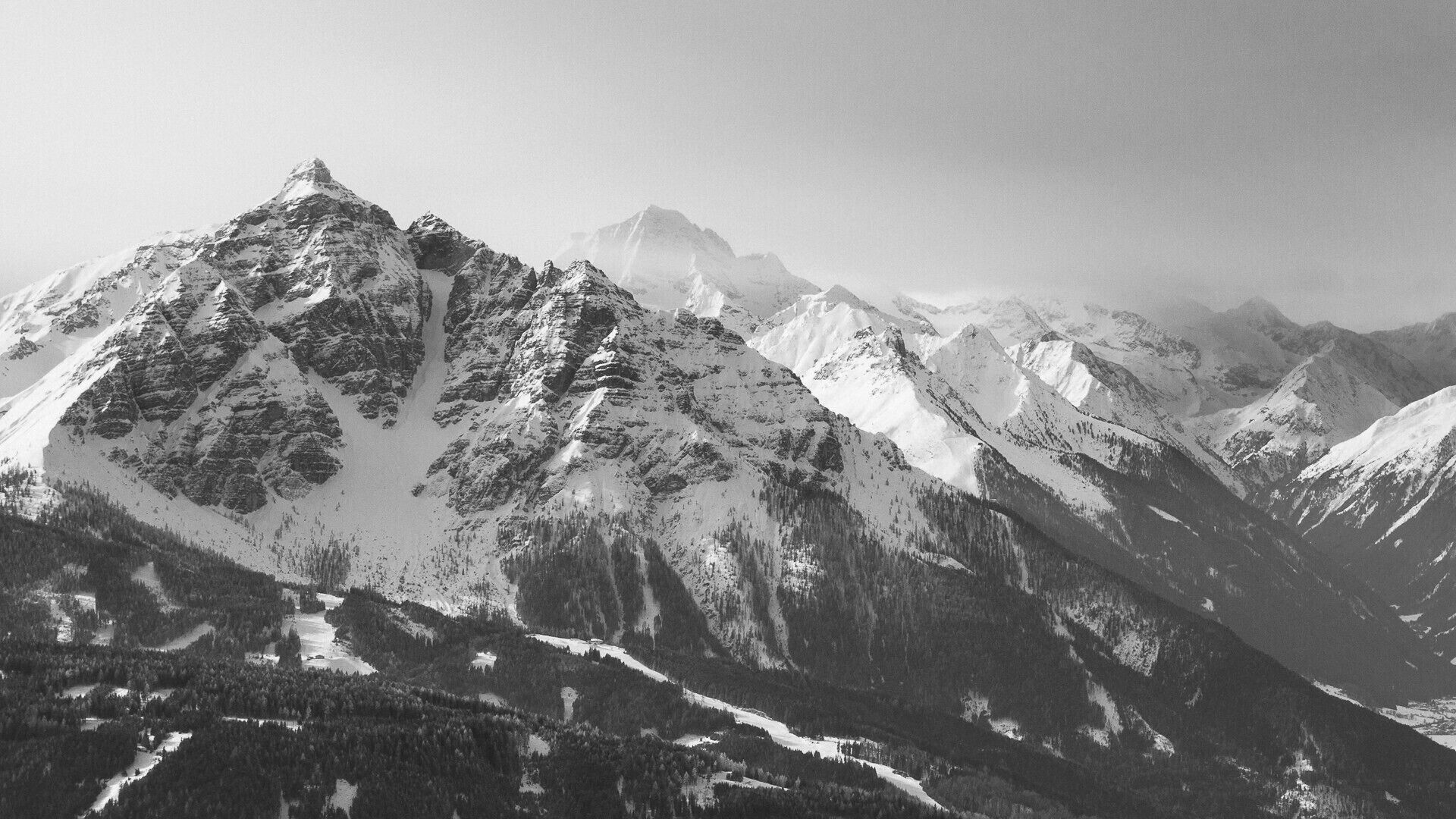 Feeling like black and white today :D
