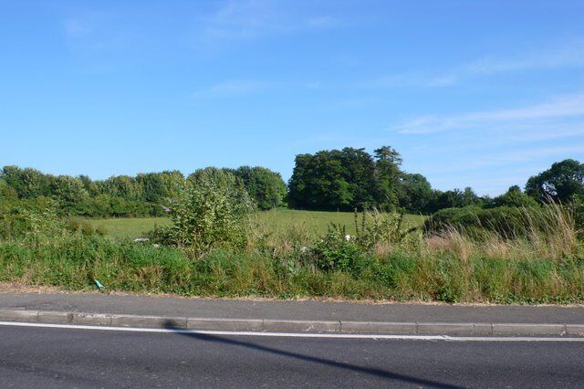 Elwell Looking SW from the A435 towards the line of the Weymouth to Dorchester Railway which runs across the east side of The Knoll