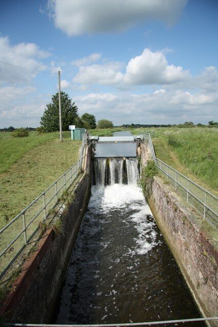 Coningsby Lock Disused lock on the Horncastle Canal / River Bain