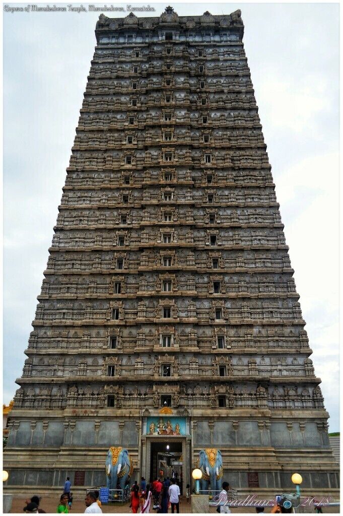 Murudeshwar Temple, Karnataka: 249 ft high #Gopura, entrance to Murudeshwar temple. #tallestgopura. 

#temple #murudeshwar #karnataka #shivatemple #architecture