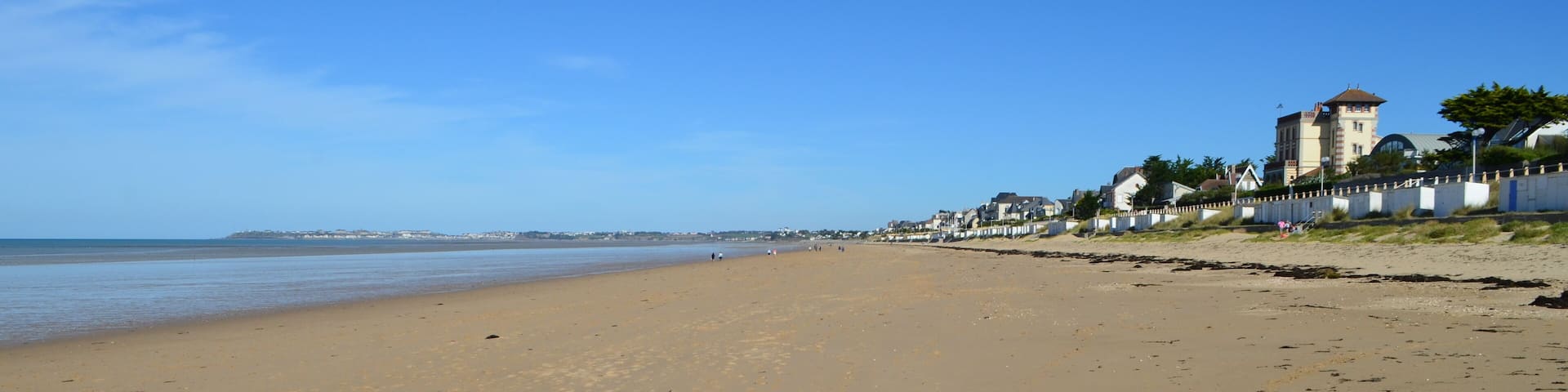 La plage de Jullouville (La Manche - Normandie - France)