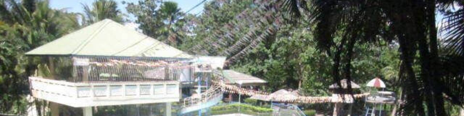 a resort in a forest like since it was surrounded by big trees, you can feel the fresh air and cool freezing air in the morning.