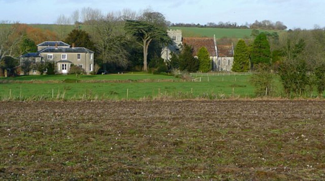 Towards Odstock church The house and the church are in SU1526. These arable fields, part of Odstock farm, are in this square.