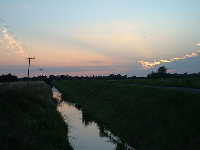 Looking west towards Wootton Marsh. Part of the Wash area having been reclaimed and now used as farmland.