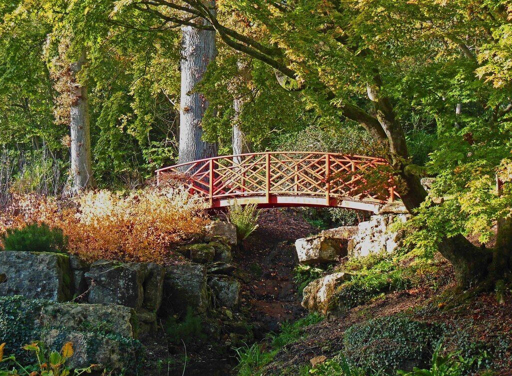 Batsford Arboretum - footbridge, Batsford, Glos. The footbridge near the Foo Dog.