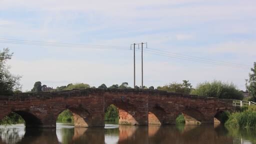 ECKINGTON BRIDGE Wikidata has entry Q17515246 with data related to this building.