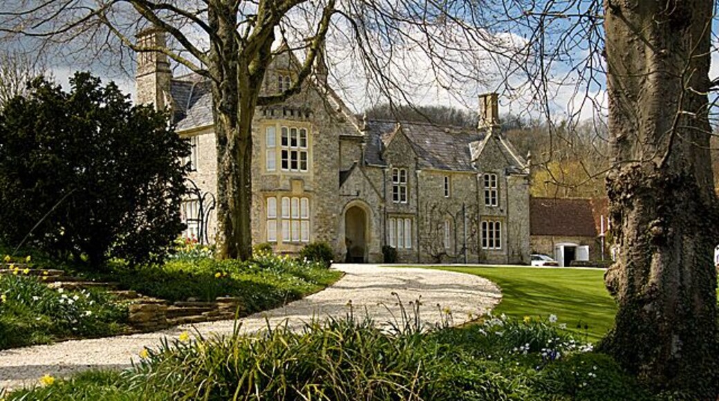 Bridges - Teffont A former C18 rectory, altered in 1842 by W. B. Moffatt. Grade II Listed.