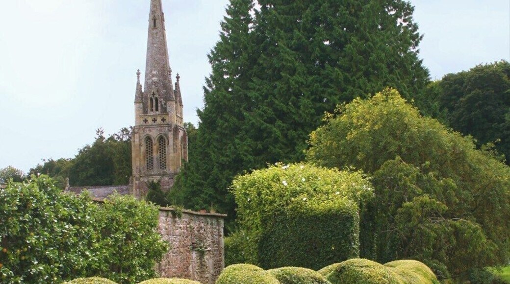 Stream, Hedge & Spire, Teffont Evias