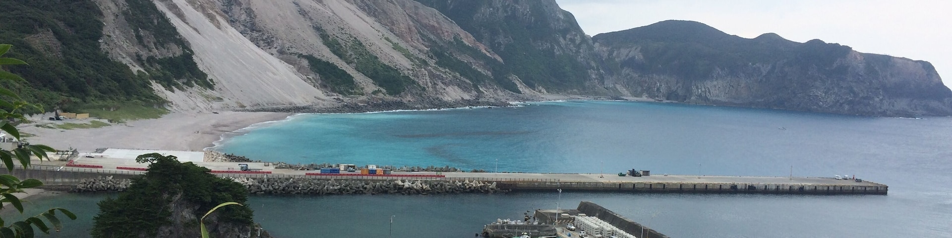 国道224から多幸湾を望む