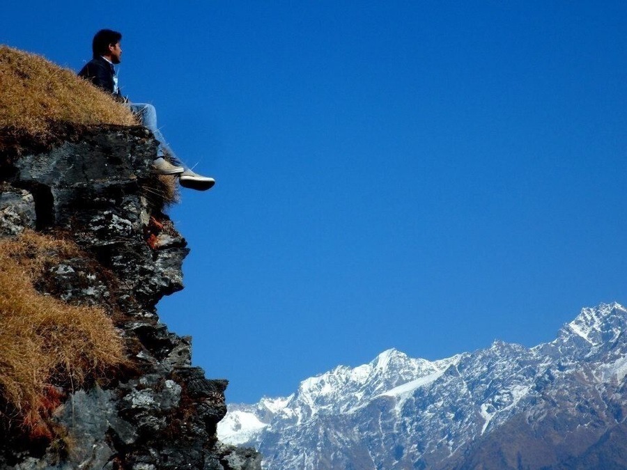 It's awesome place to visit in summer ... You will feel like winter here ... Behind that snow hills there is another country border ... Which is China
Bit2