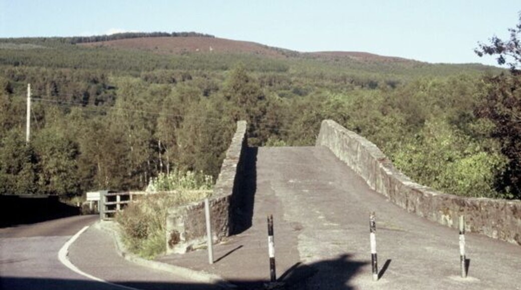 Tummel Bridges Old Wade bridge viewed from south to North